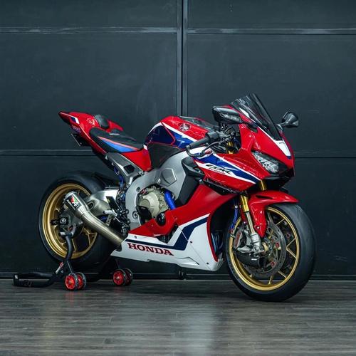 本田cbr1000rr落地多少钱 2020本田cbr1000rr